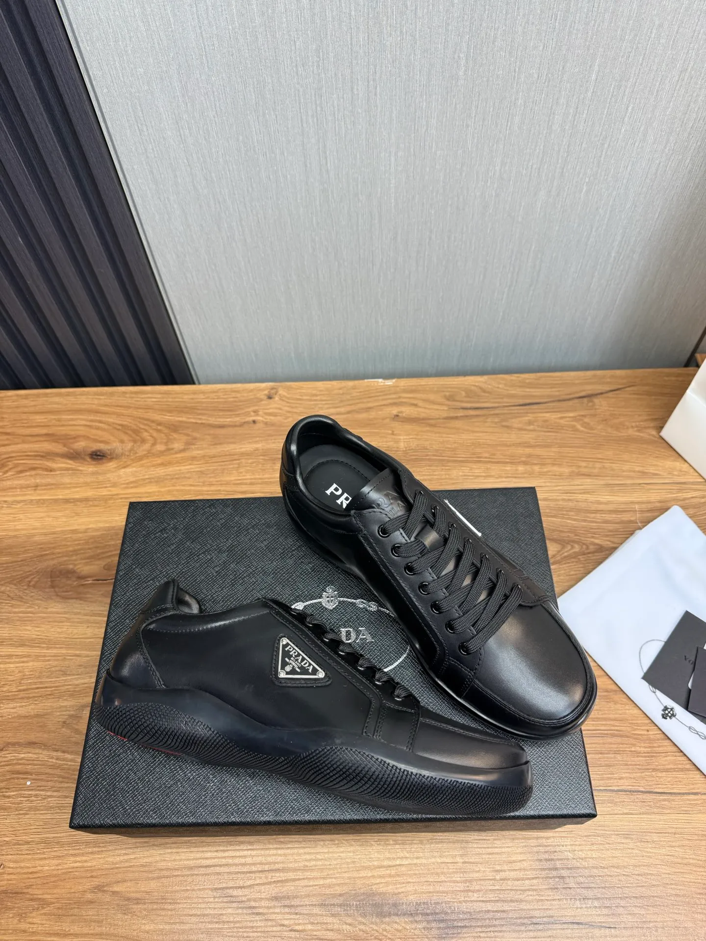 Men's shoes 💰760💰 [PRADA] New models synchronized with the official website, high-quality shipments ✔️Best sellers🔥 Original cowhide + cowhide lining, 1🆚1 replica, original original sole, 38-45 (men's 38.45 custom-made, non-refundable)